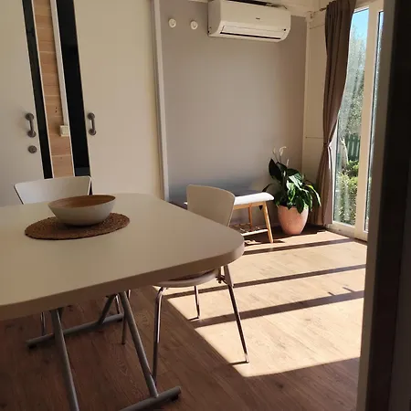 Apartment Mobile House Alba *
